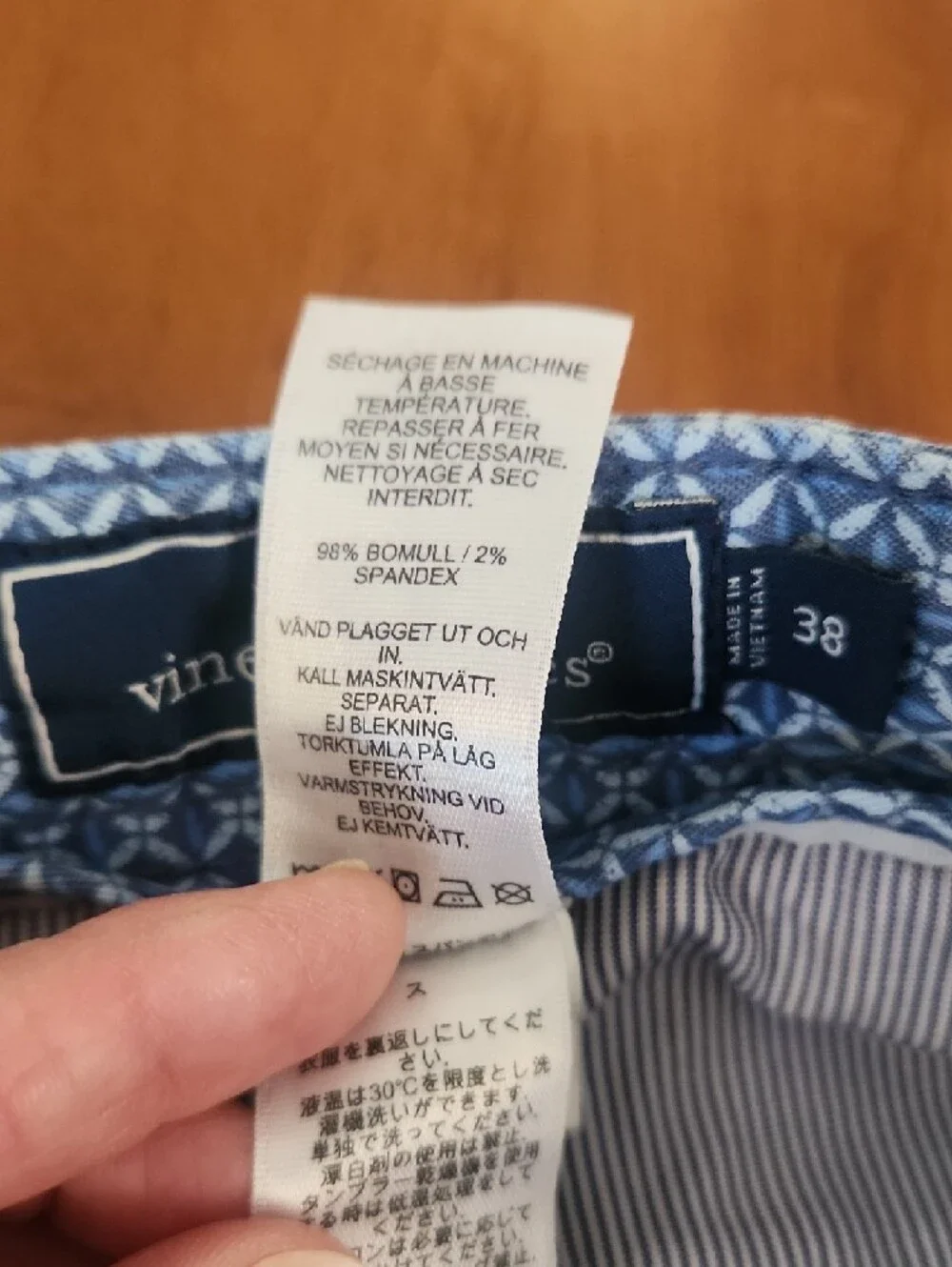 Vineyard Vines Men's Blue Geo-Print Flat Front Shorts Size 38